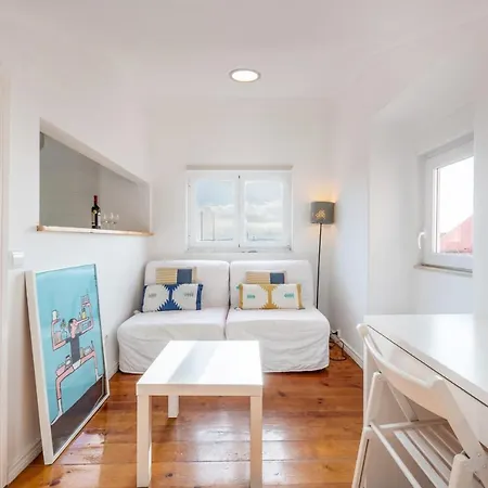 Homely Loft On Principe Real With Stunning Views By Guestready Лиссабон