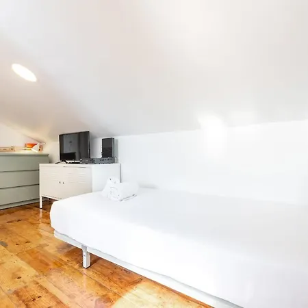Homely Loft On Principe Real With Stunning Views By Guestready * Lissabon